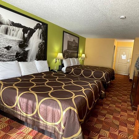 Super 8 By Wyndham Lake Of The Ozarks Eldon Zewnętrze zdjęcie