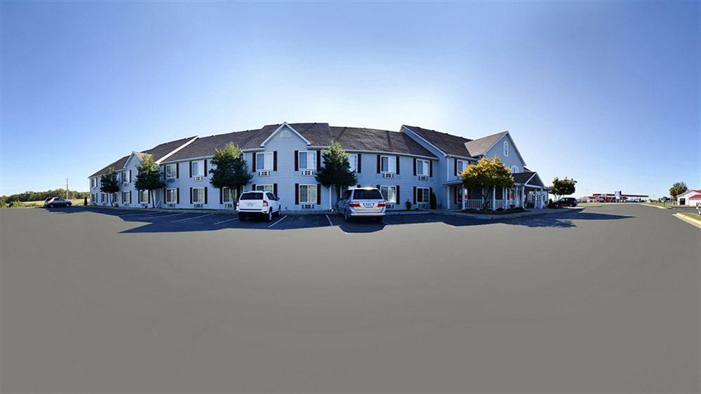 Super 8 By Wyndham Lake Of The Ozarks Eldon Zewnętrze zdjęcie