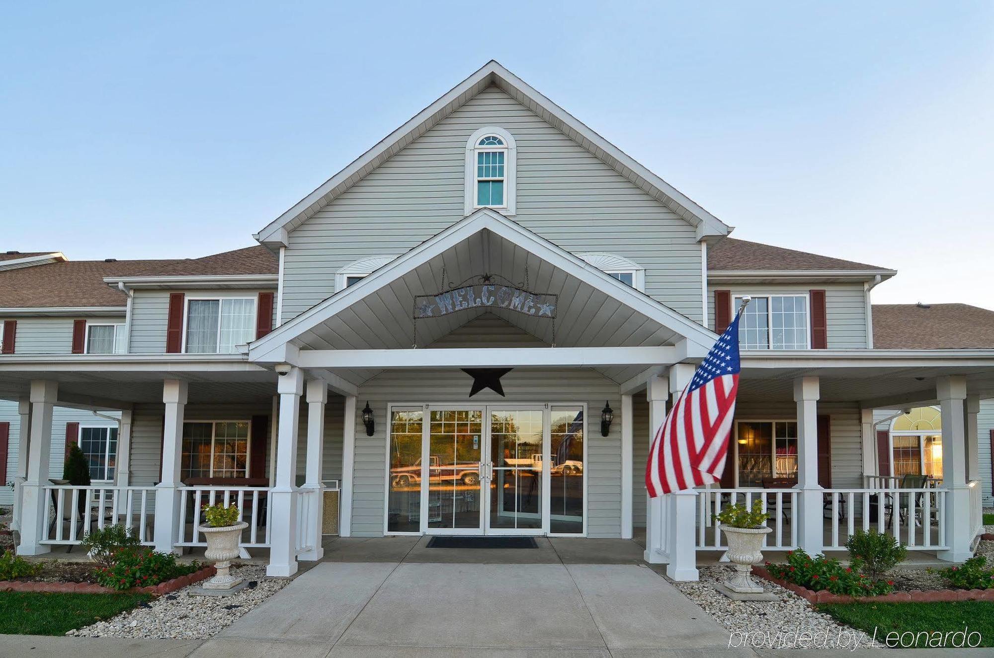 Super 8 By Wyndham Lake Of The Ozarks Eldon Zewnętrze zdjęcie